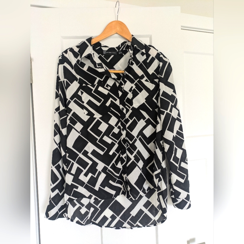 Black and White Geometric Women's Top